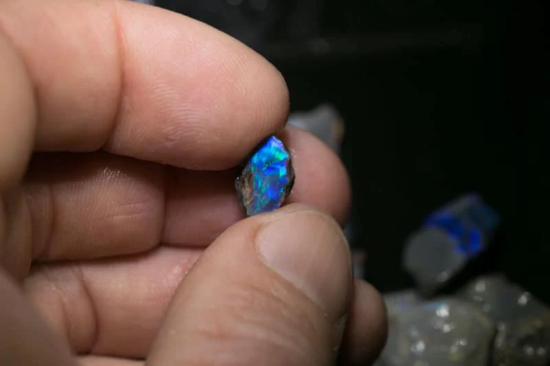 59 ct  14pc rough opal parcel for intermediate cutters - Image 6