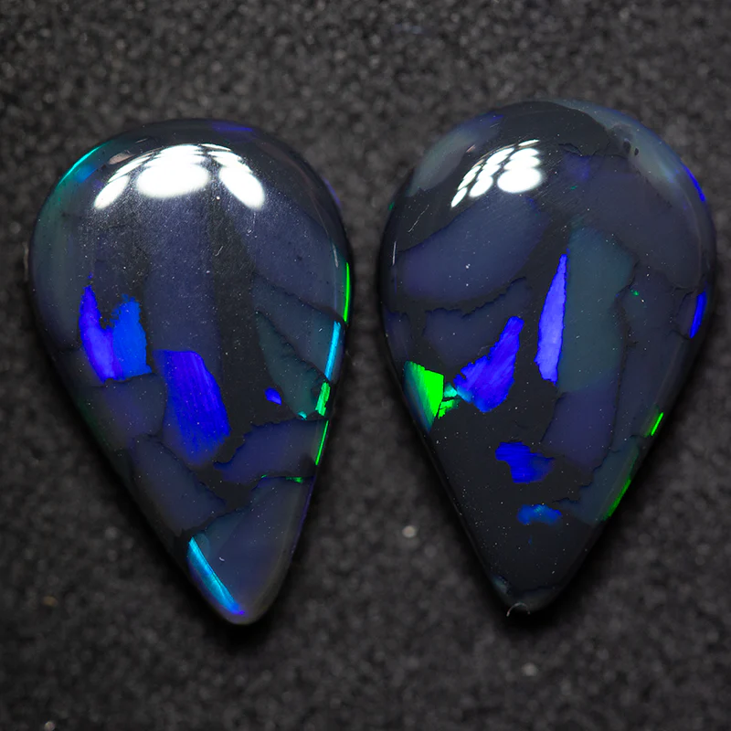 6.95 ct gem black opal pair 14.3x9.5x4.4mm - Image 3