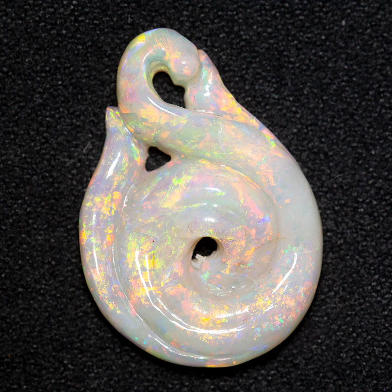 7.00 ct white opal carving 21.5x15.1x4.9mm - Image 2
