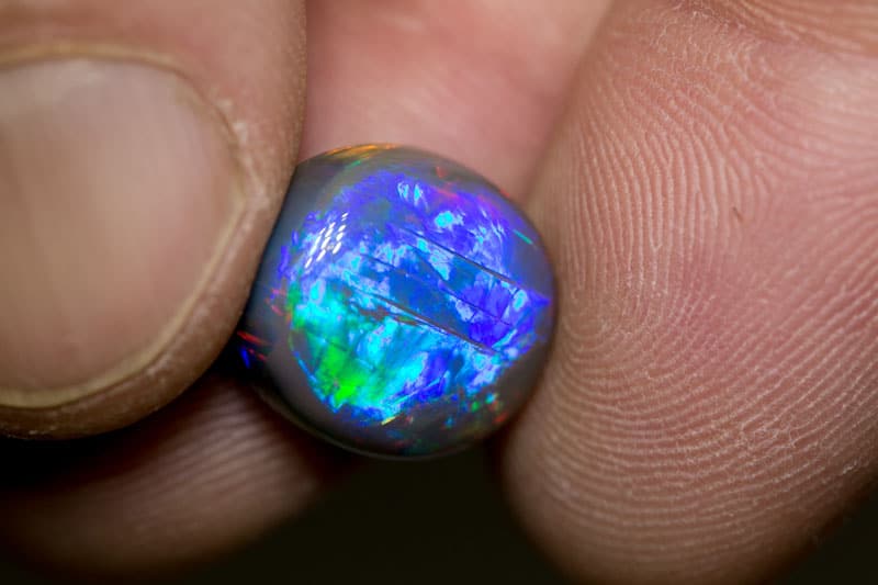 7.55 ct black opal gem 14x12x6.5mm - Image 2