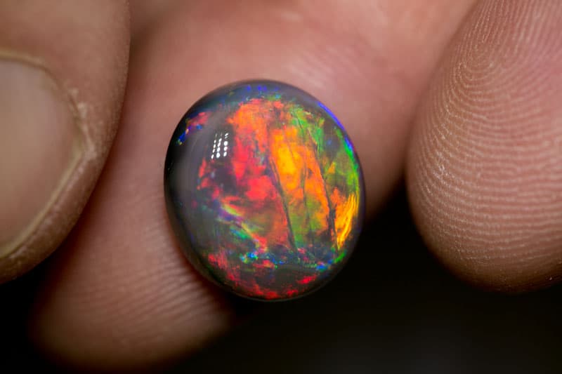 7.55 ct black opal gem 14x12x6.5mm - Image 3