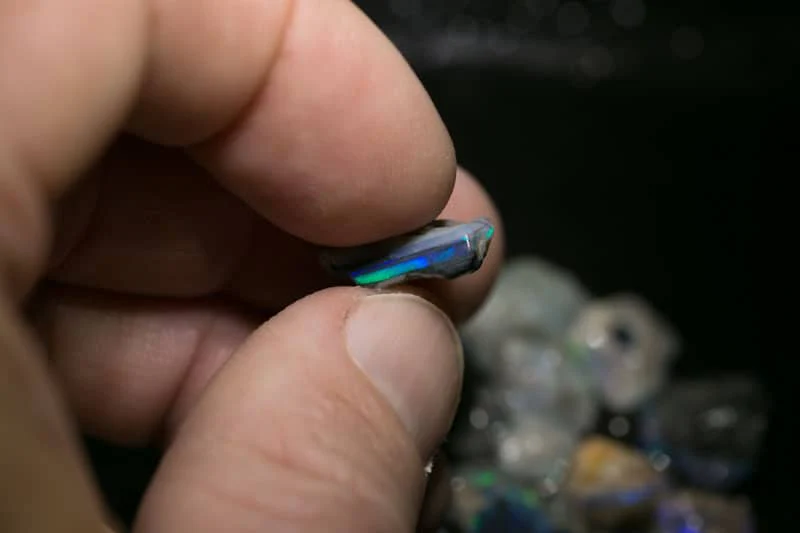 77 ct rough opal parcel for intermediate cutters - Image 2