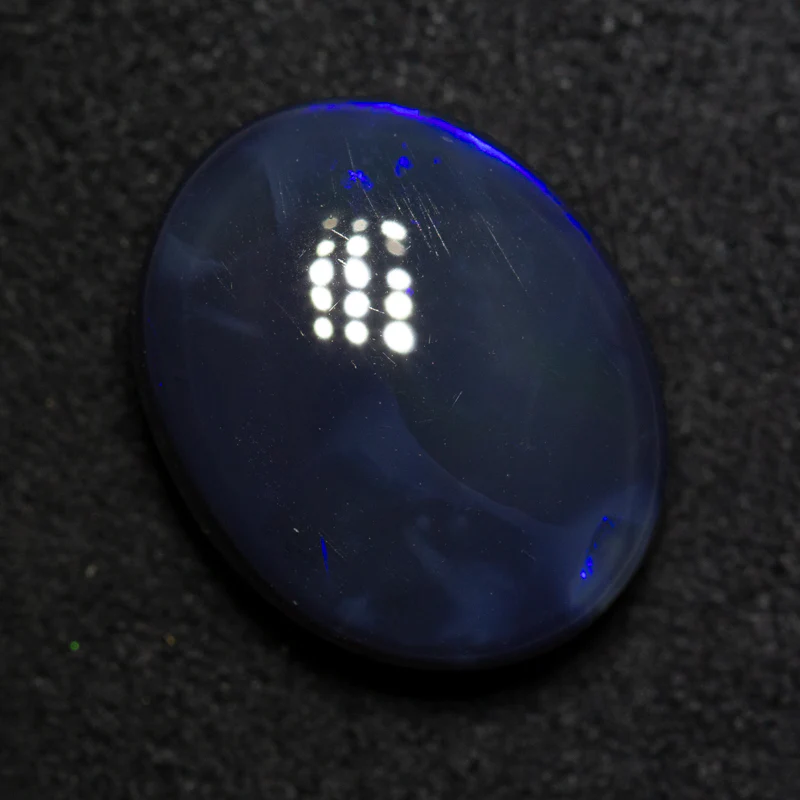 8.00 ct black opal 15.5x12.3x6.7mm - Image 2