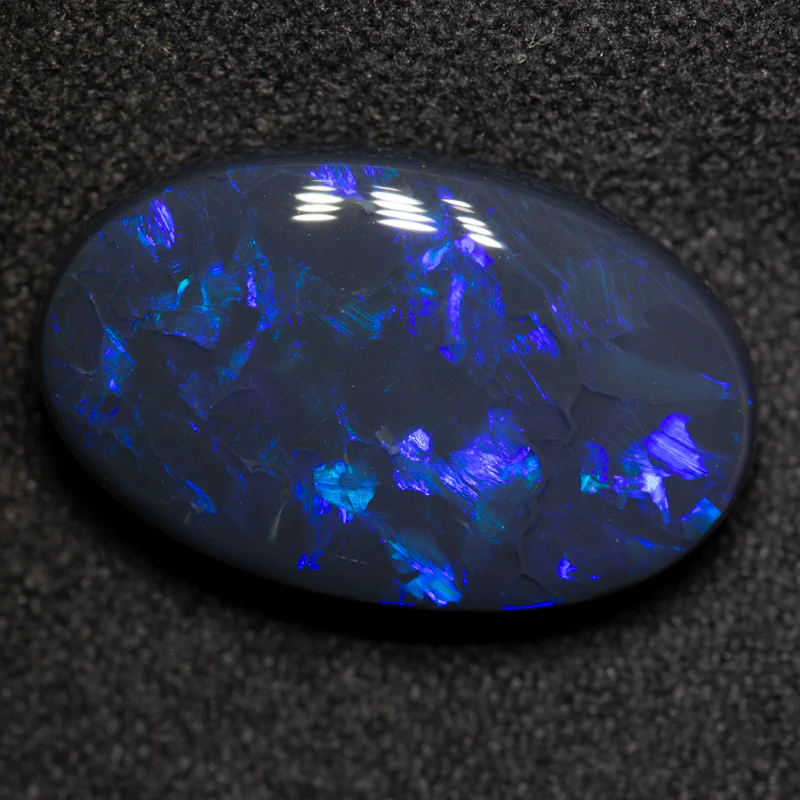 8.31 ct black opal 18.3x11.4x5.7mm - Image 2