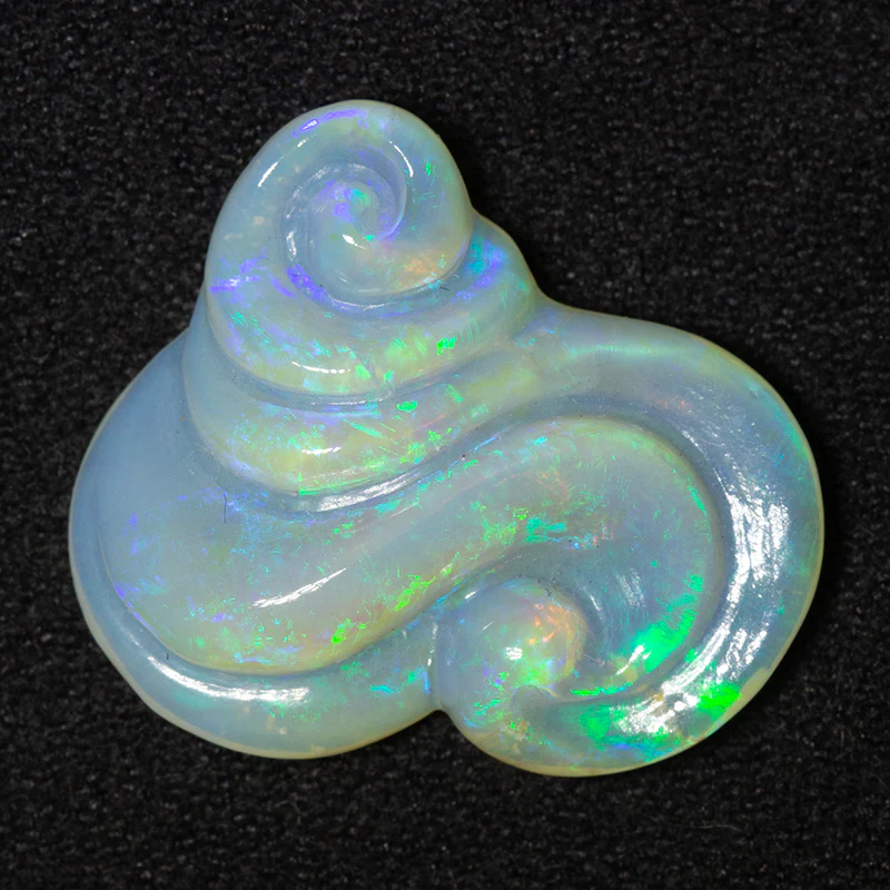 8.85 ct crystal opal carving 20x17x5.8mm - Image 2