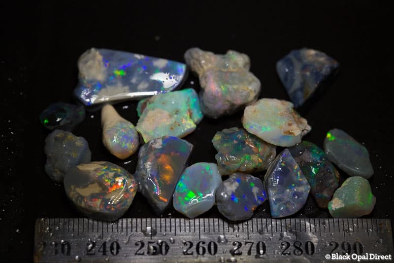 83 ct rough and rubbed opal parcel 17 pieces - Image 2