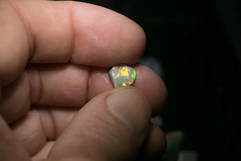 85 ct  17pc rough opal parcel for intermediate cutters - Image 3