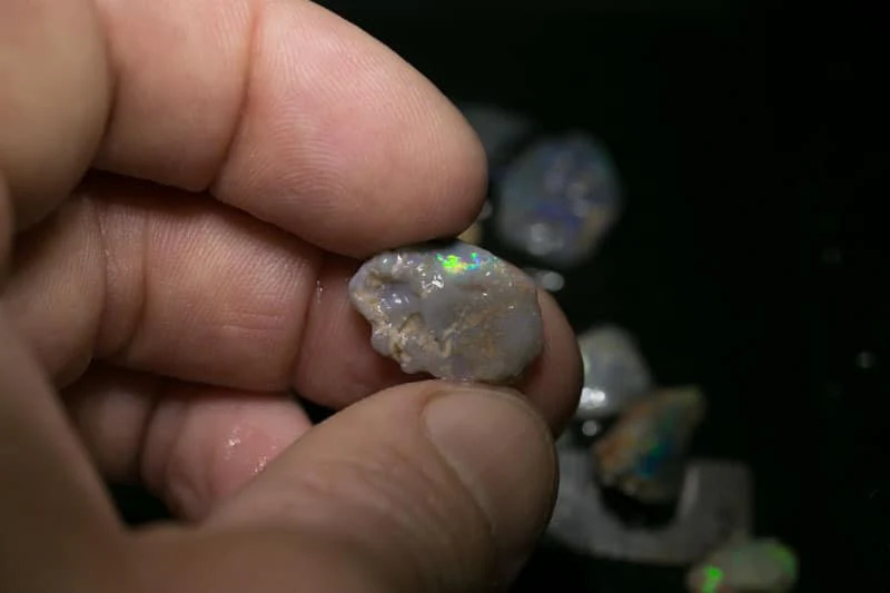 85 ct  17pc rough opal parcel for intermediate cutters - Image 5