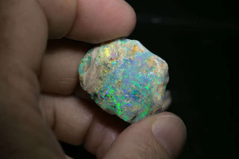 85 ct rough opal parcel - Image 2