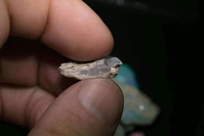 87 ct rough opal parcel 16pc for intermediate opal cutters - Image 2