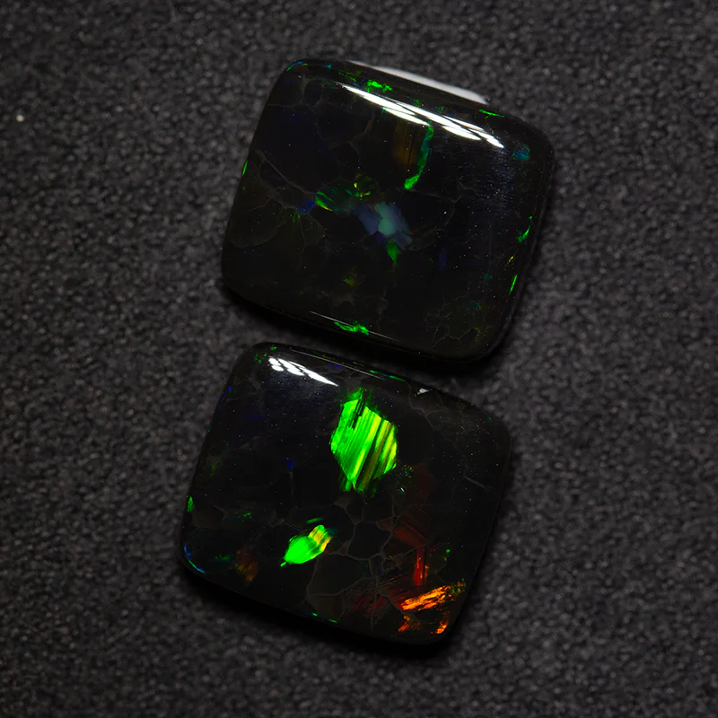 9.15 ct black opal pair 12.1x10.5x4.2mm - Image 3