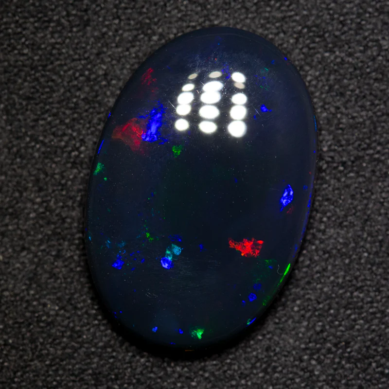 9.82 ct black opal 20.2x13.8x5.2mm - Image 3