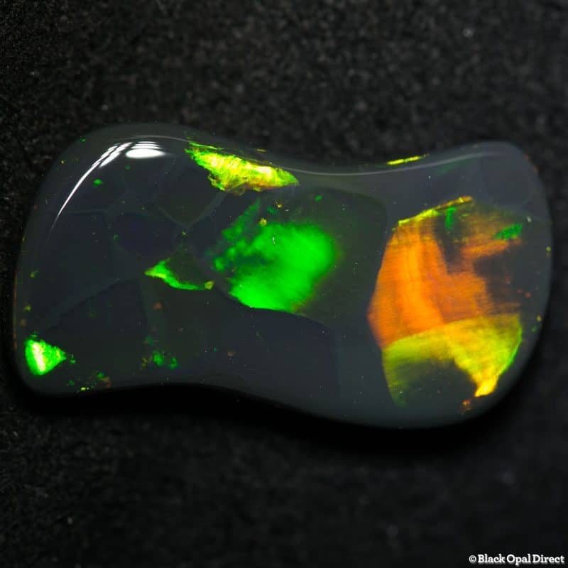 9.89 ct black opal carving 22x12x4.5mm - Image 2