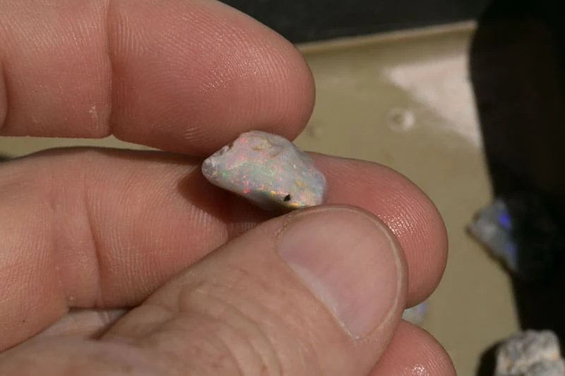 940 ct rough opal parcel - Image 9