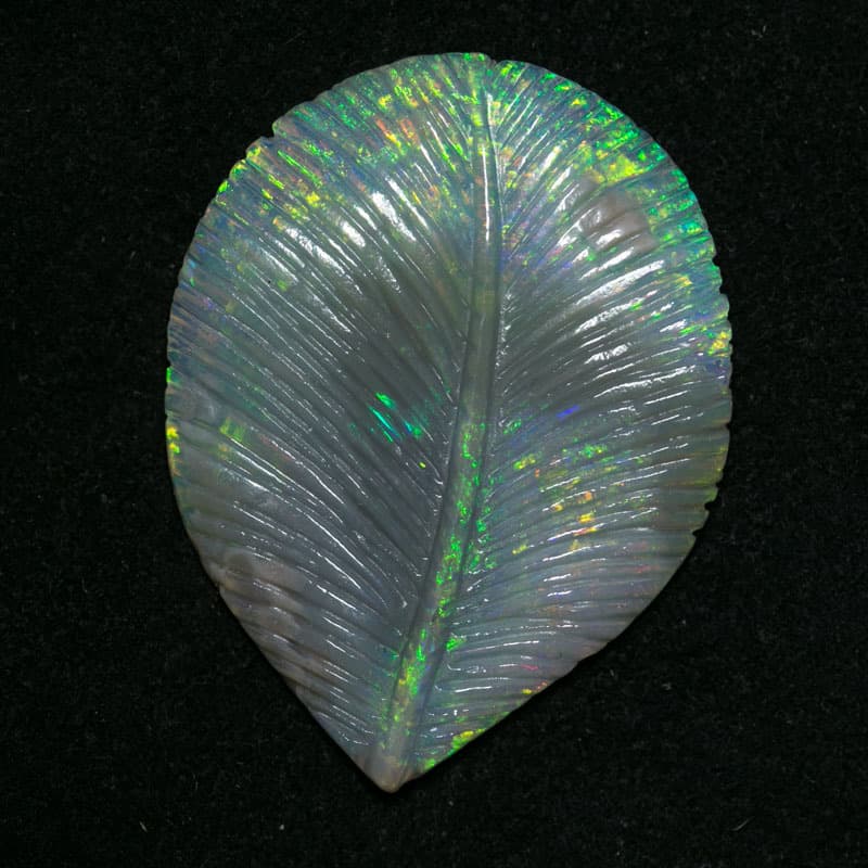 Feather Carving 8.02ct - Image 3