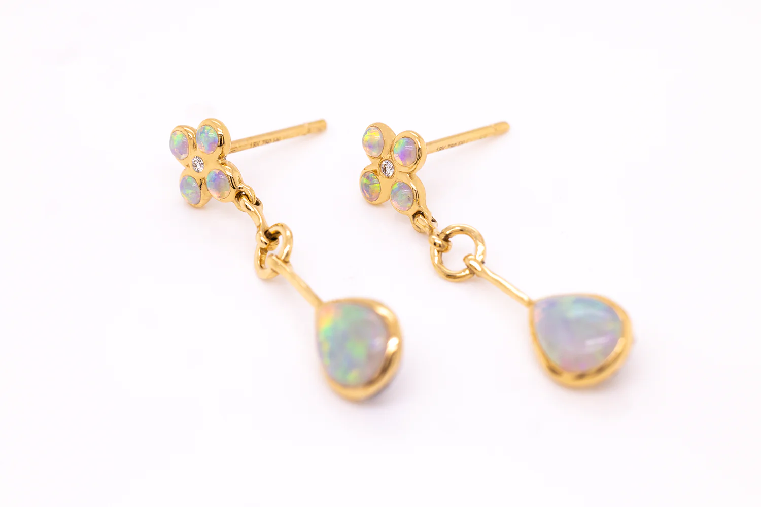 Fleur Earrings 18kt Gold with 1.05ct Crystal Opals and Diamonds - Image 3