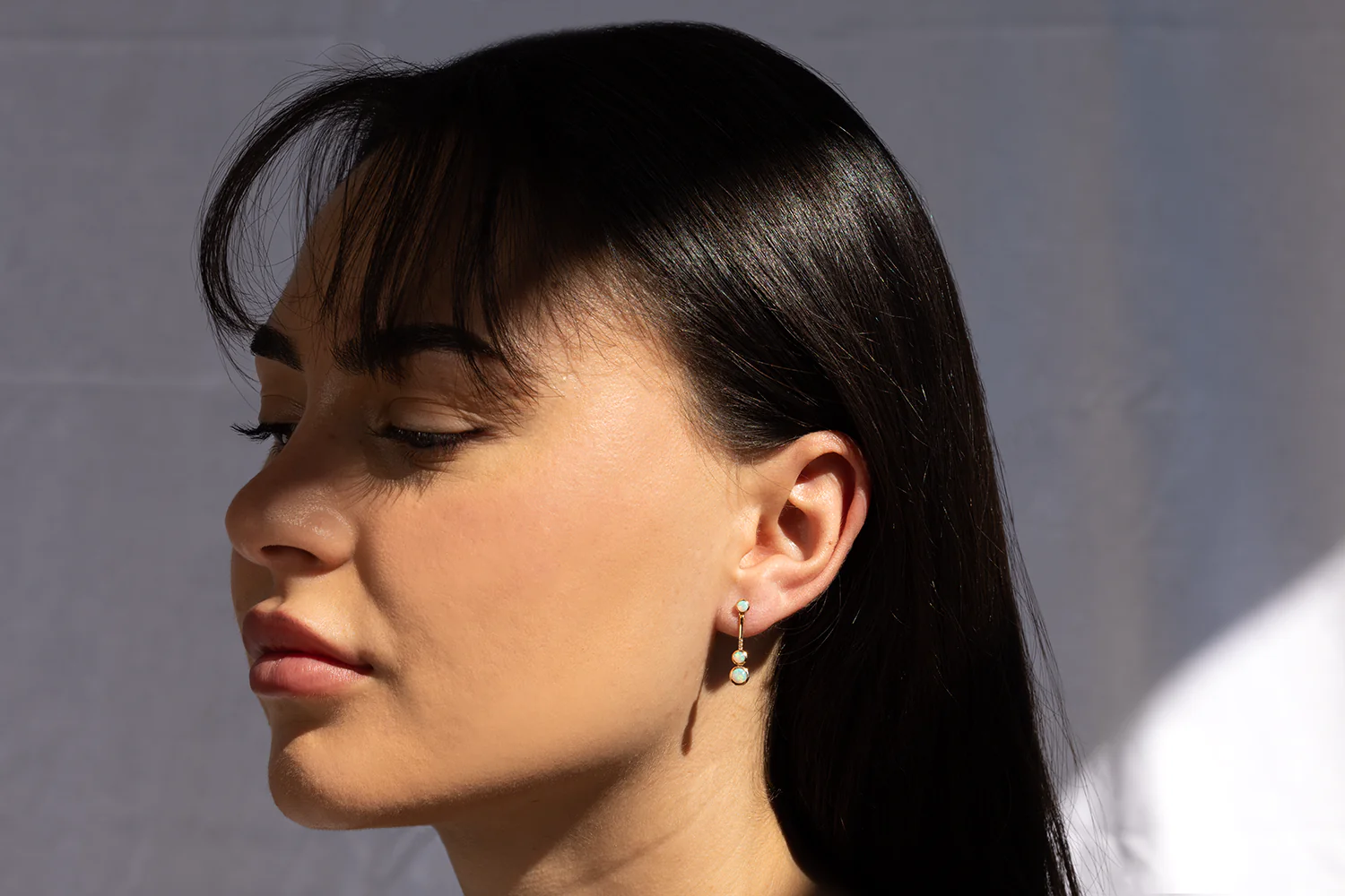 Florence Earrings 18kt Gold with 0.70ct Crystal Opals and Diamonds - Image 2