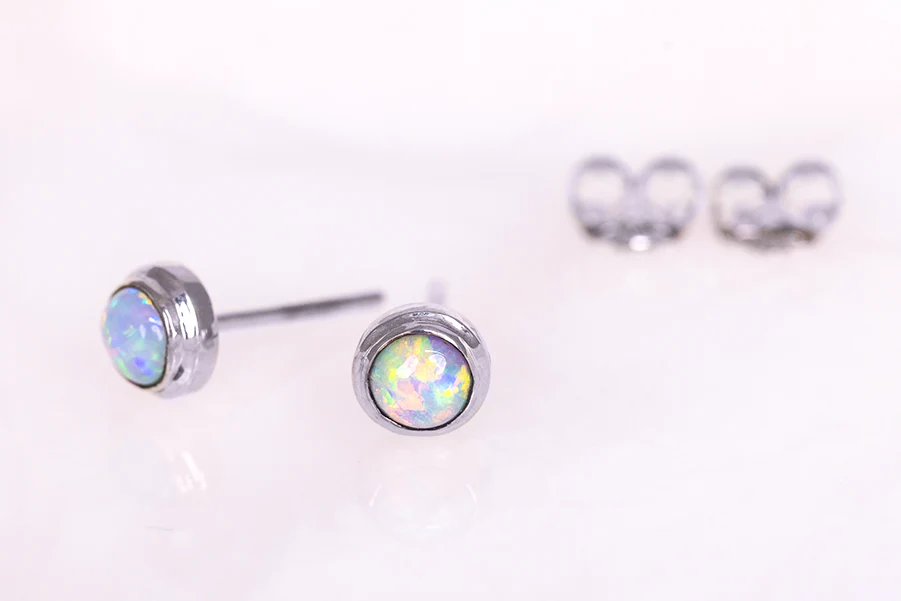 Gabriel Earrings 18kt White Gold 0.34ct Crystal Opals - Image 3