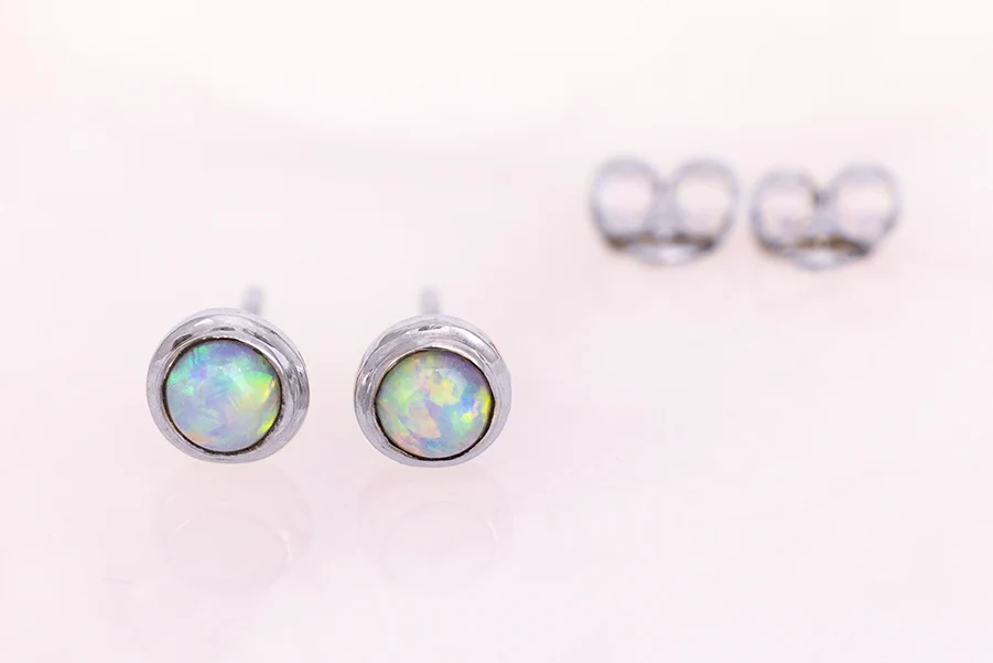 Gabriel Earrings 18kt White Gold 0.34ct Crystal Opals - Image 4