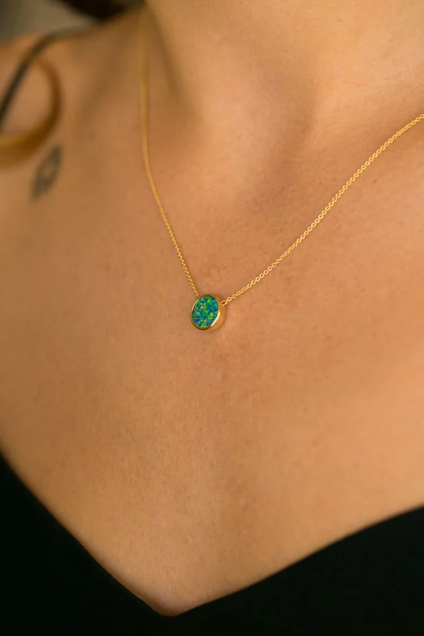 Johanna 18kt Gold Necklace with 0.94ct Black Opal - Image 2