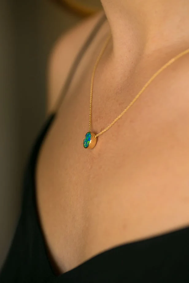 Johanna 18kt Gold Necklace with 0.94ct Black Opal - Image 3