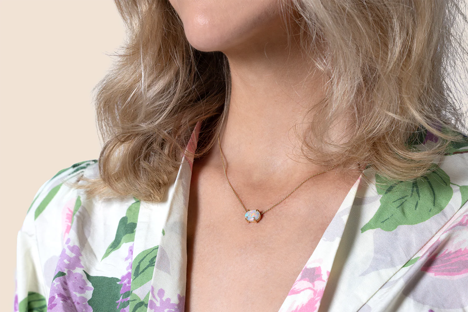 Ruthie Necklace Gold with 2.20ct White Opal - Image 4