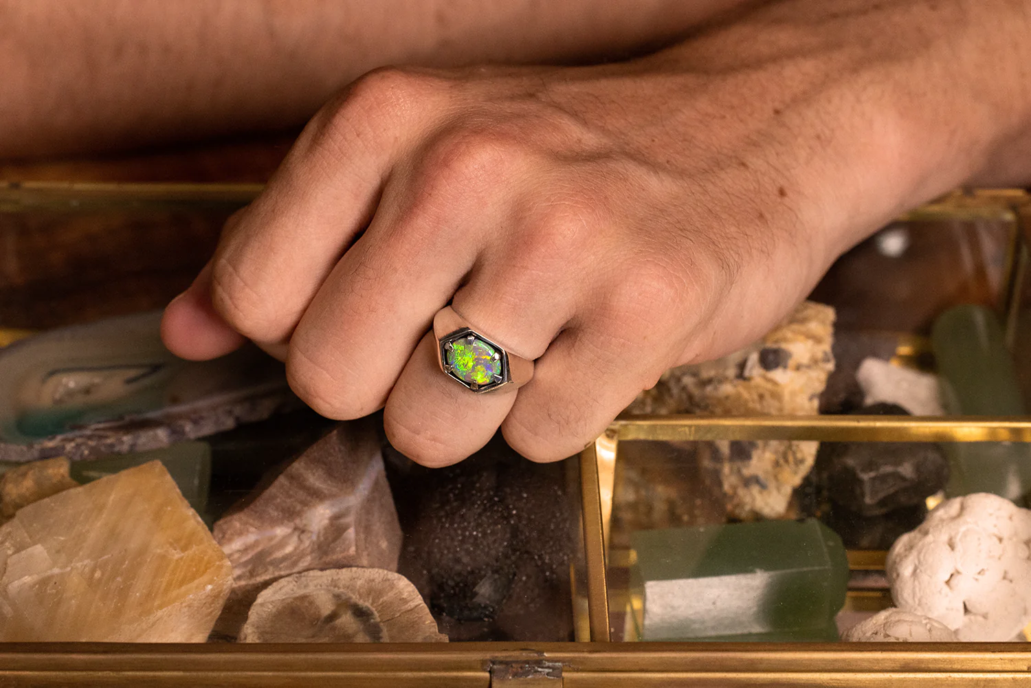 Saxon Ring Sterling Silver with 2.09ct crystal opal - Image 2