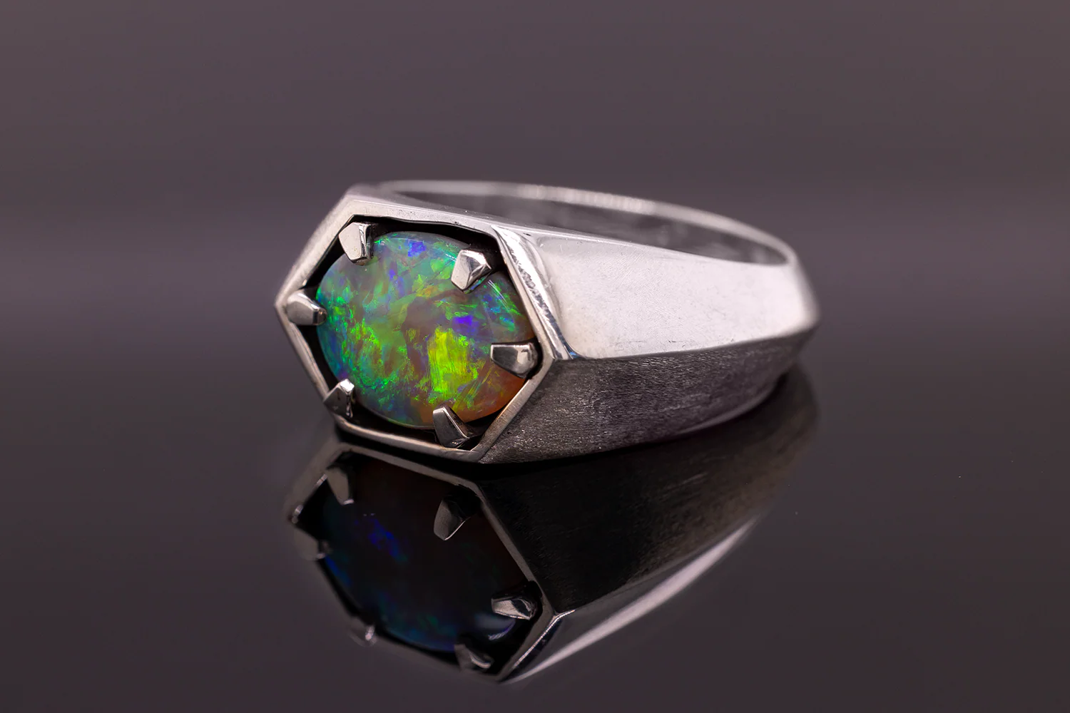 Saxon Ring Sterling Silver with 2.09ct crystal opal - Image 3
