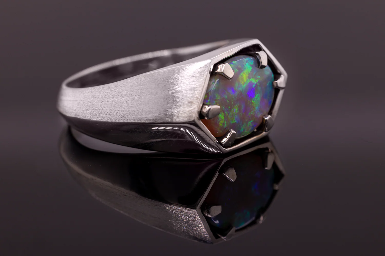 Saxon Ring Sterling Silver with 2.09ct crystal opal - Image 4