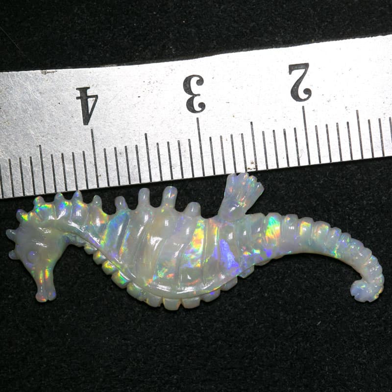 Seahorse Carving 4.69ct - Image 2