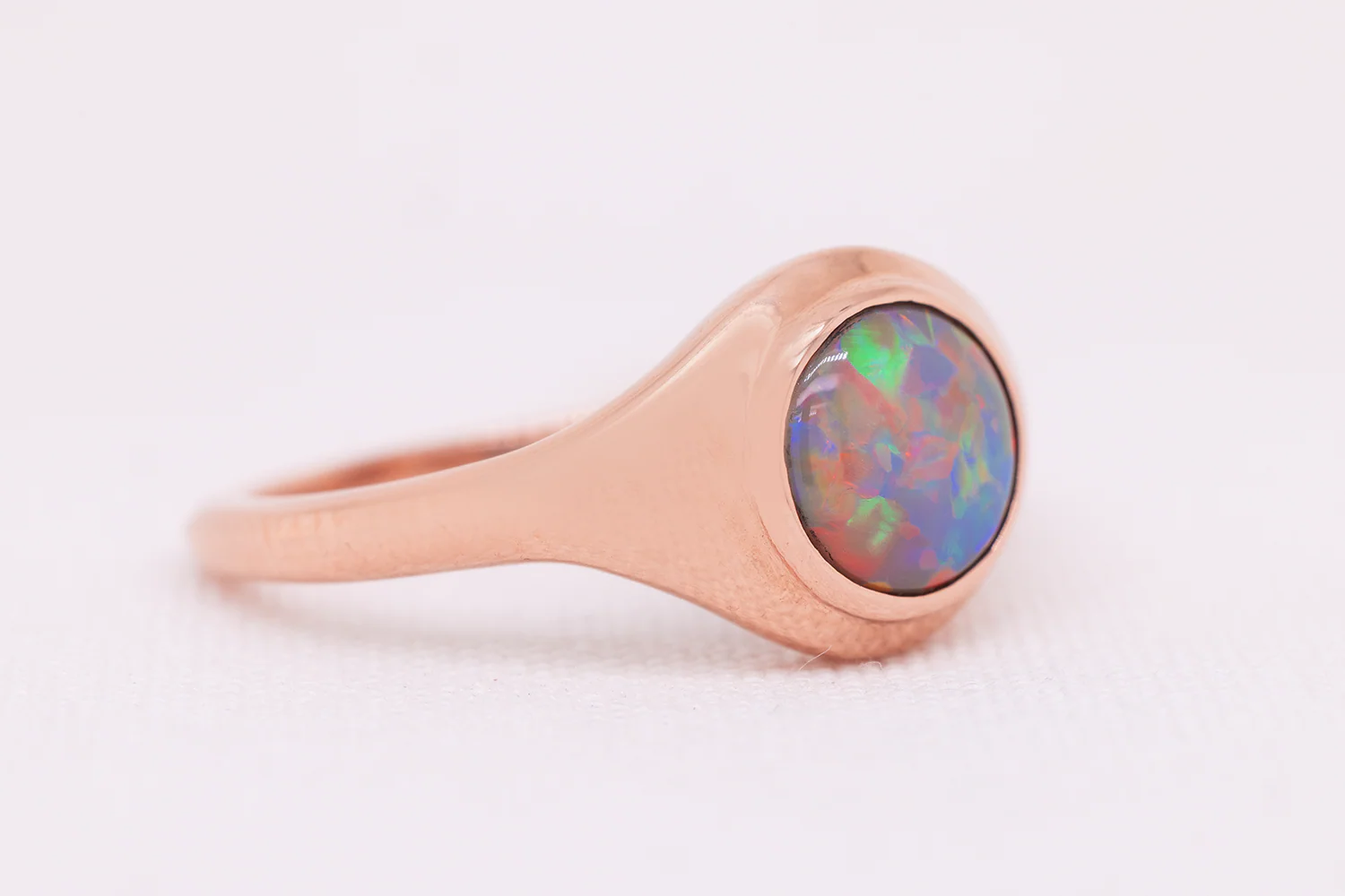 Stephanie Ring Rose Gold with 1.28 ct Dark Opal - Image 2