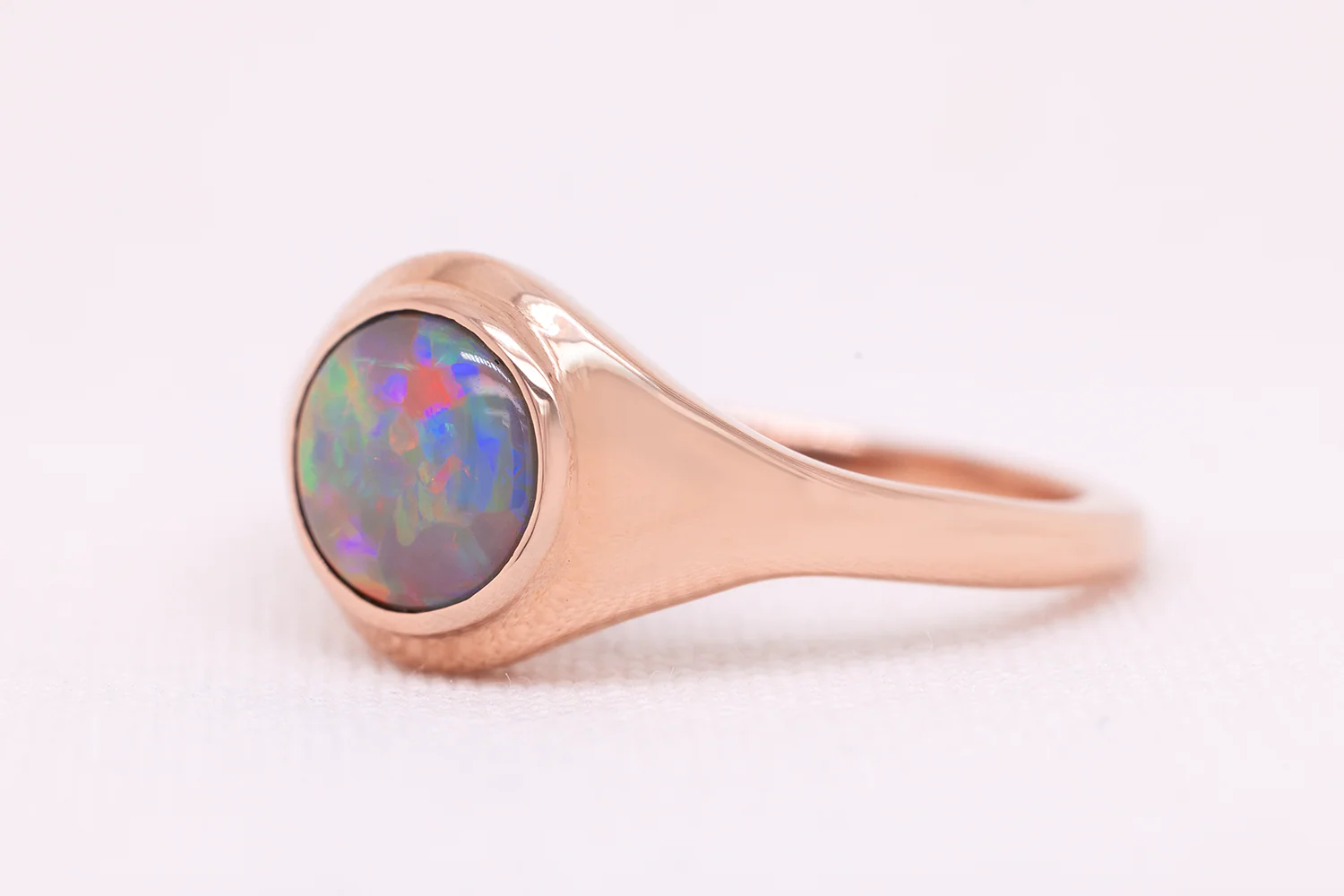 Stephanie Ring Rose Gold with 1.28 ct Dark Opal - Image 3