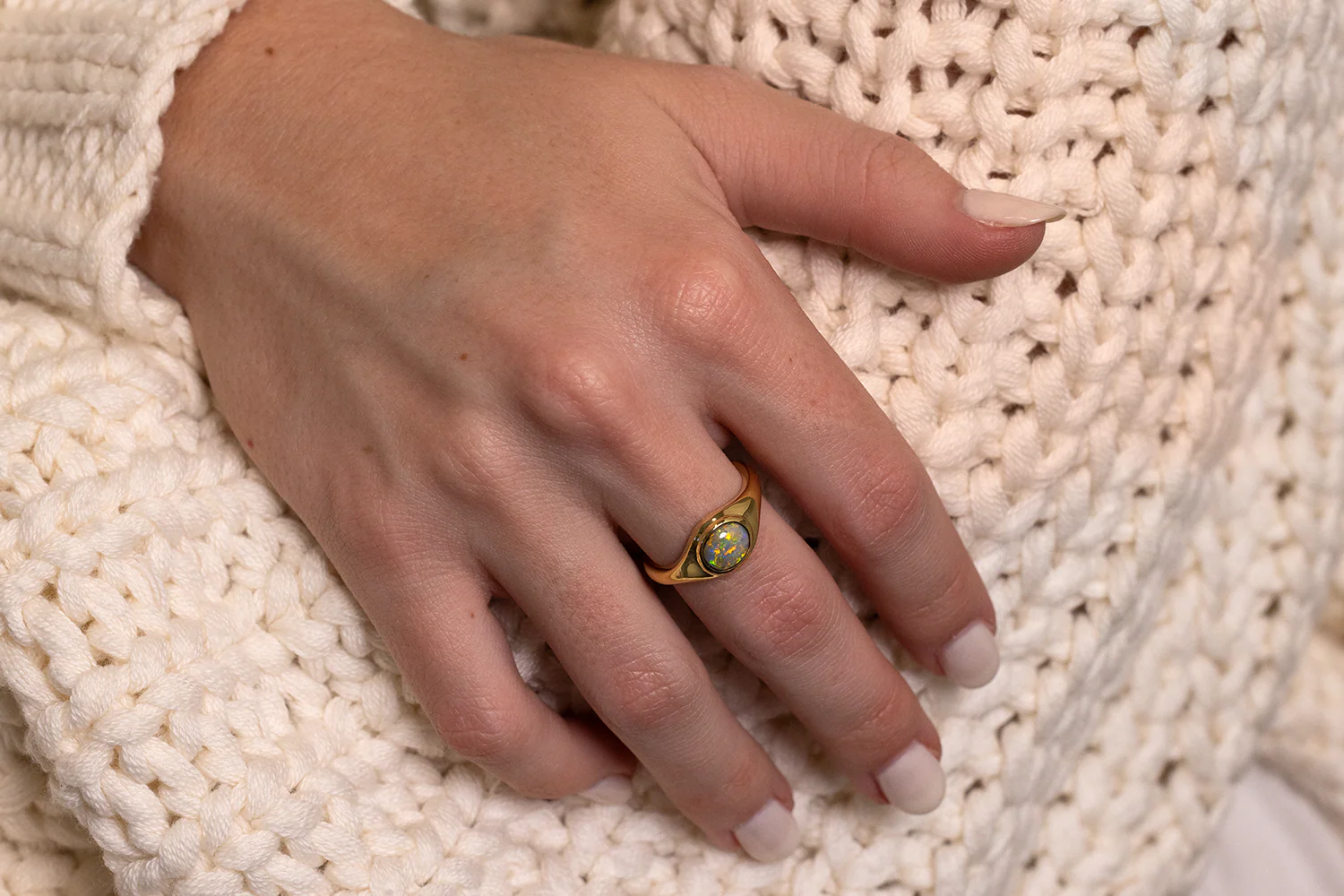 Stephanie Ring Yellow Gold with 1.03ct Dark Opal - Image 4