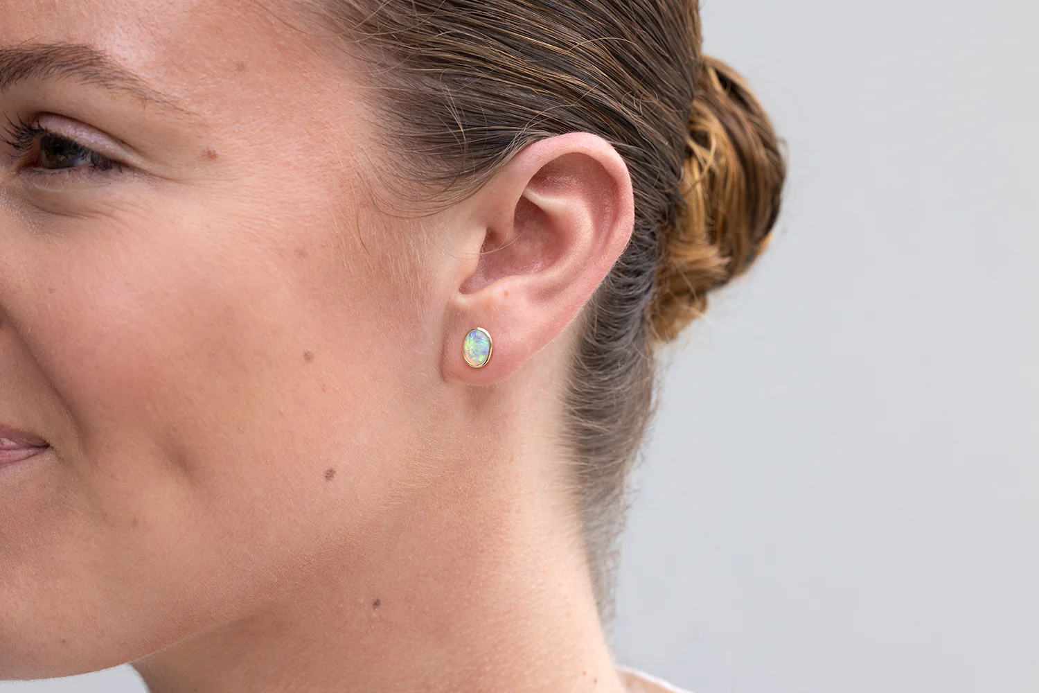 Stud Earrings 9kt Gold with 0.79ct Crystal Opals - Image 2