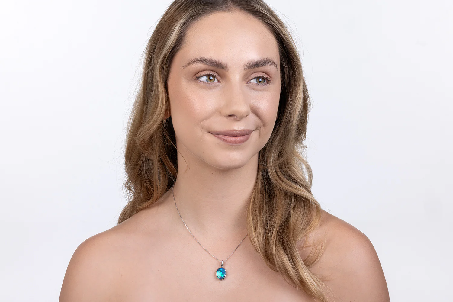 Tatiana — 18kt White Gold 4.25 ct Black Opal Diamond Pendant - Image 4