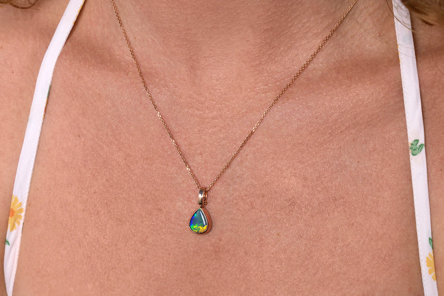 Tatiana Pendant Rose Gold with 2.39 ct Black Opal - Image 3