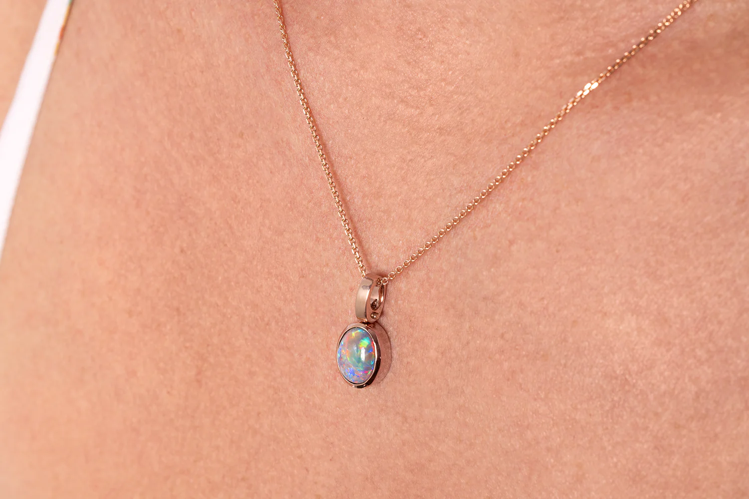 Tatiana Pendant Rose Gold with 2.51 ct Dark Opal - Image 2