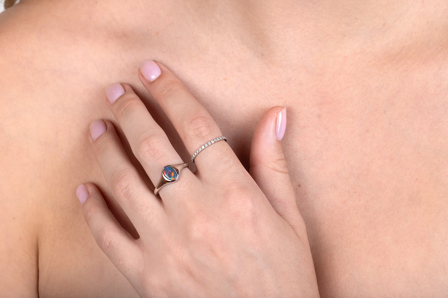 Valentina Petite — 18kt White Gold 0.45 ct Black Opal Ring - Image 2